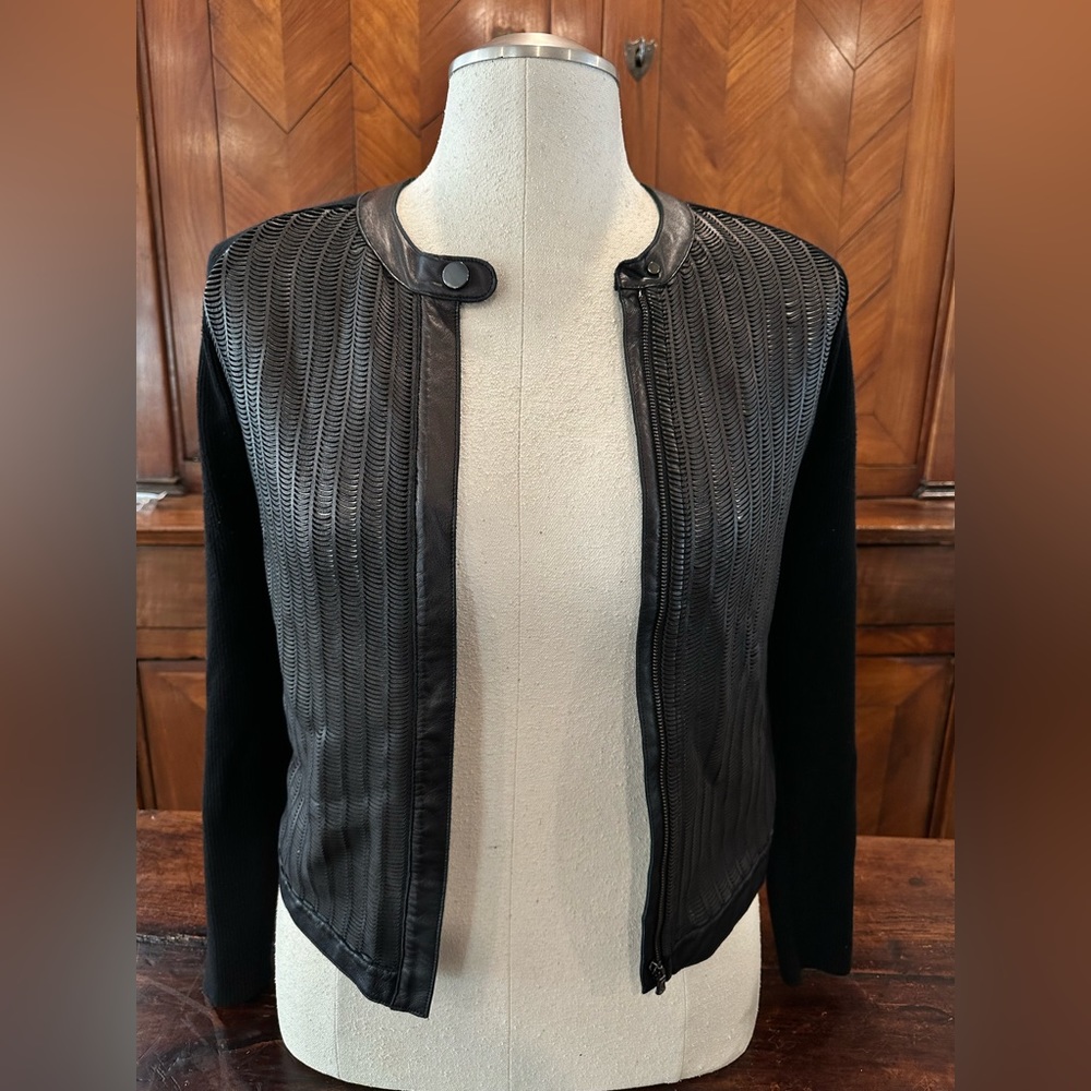 ETCETERA LEATHER FRONT RIBBED NYLON SLEEVE